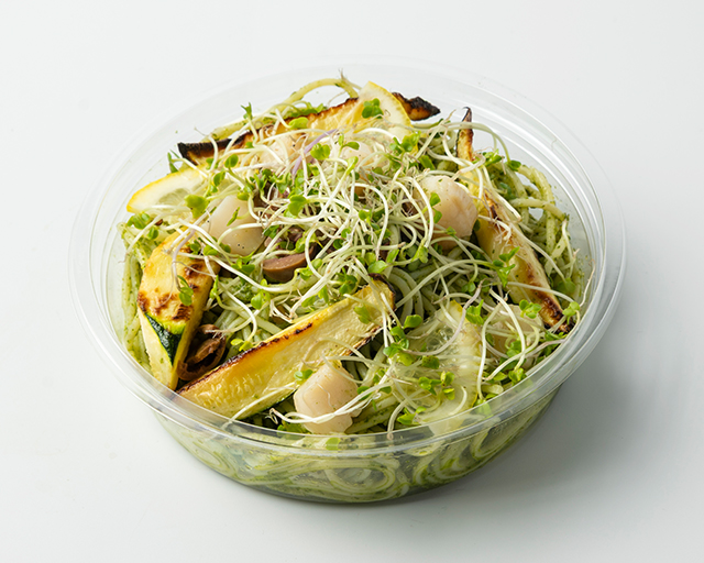 小柱とローストズッキーニの冷製ジェノベーゼパスタ
