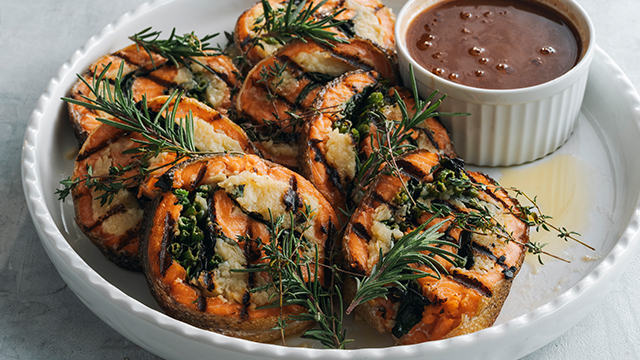 富士山サーモンのグリル 赤ワインソース