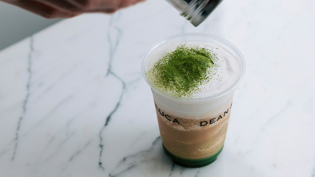 エスプレッソと抹茶薫る、2つのティラミスフラッペ