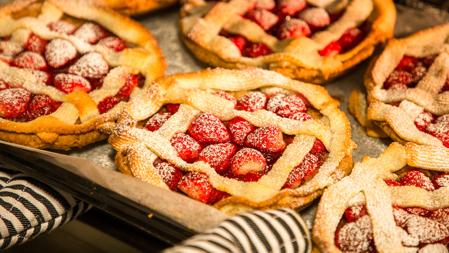 BAKED FRUIT PIE