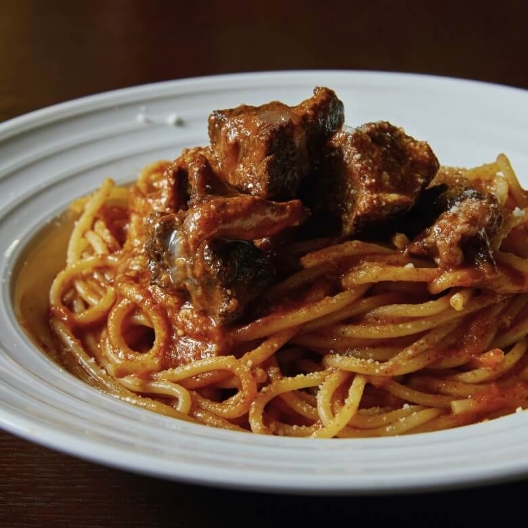 牛ほほ肉の赤ワイン煮込みソース