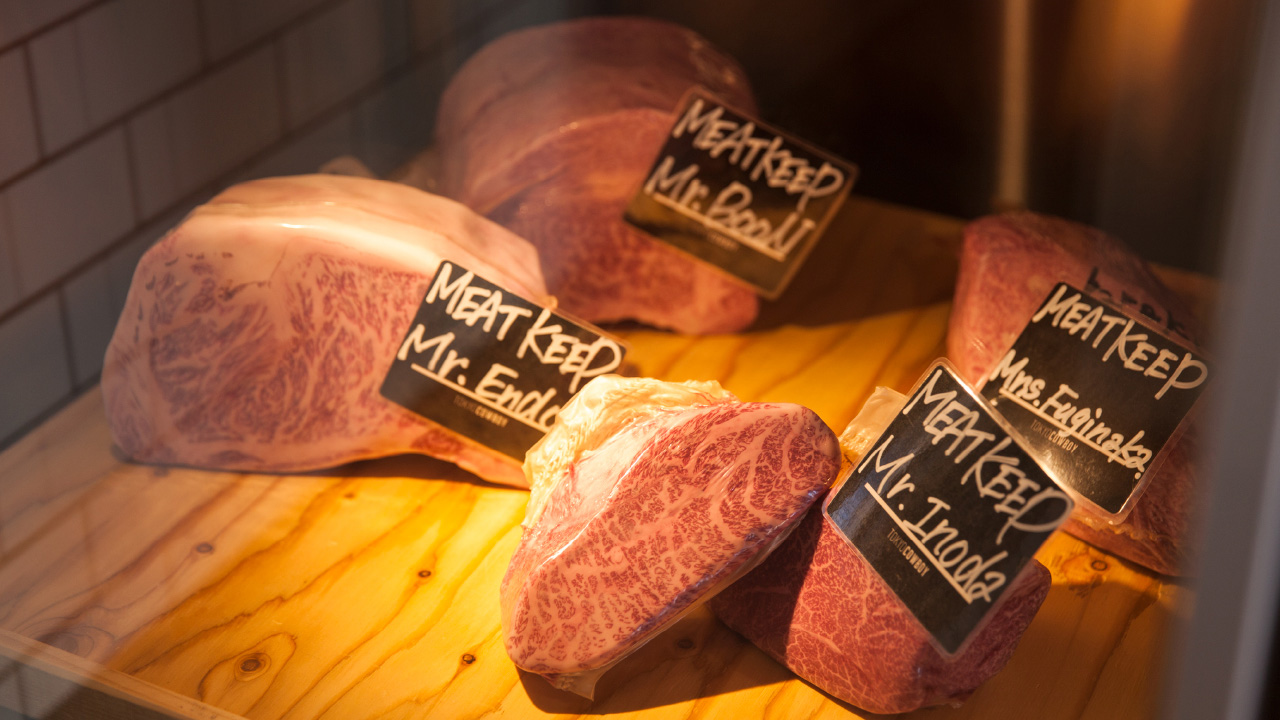 入荷したての塊肉をお客様にキープしてもらう「MEAT KEEP」