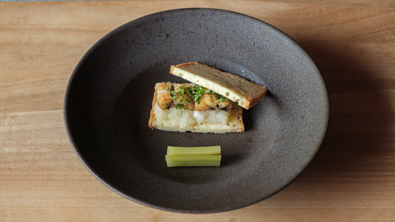 鰻を余すところなく使った、独創の料理