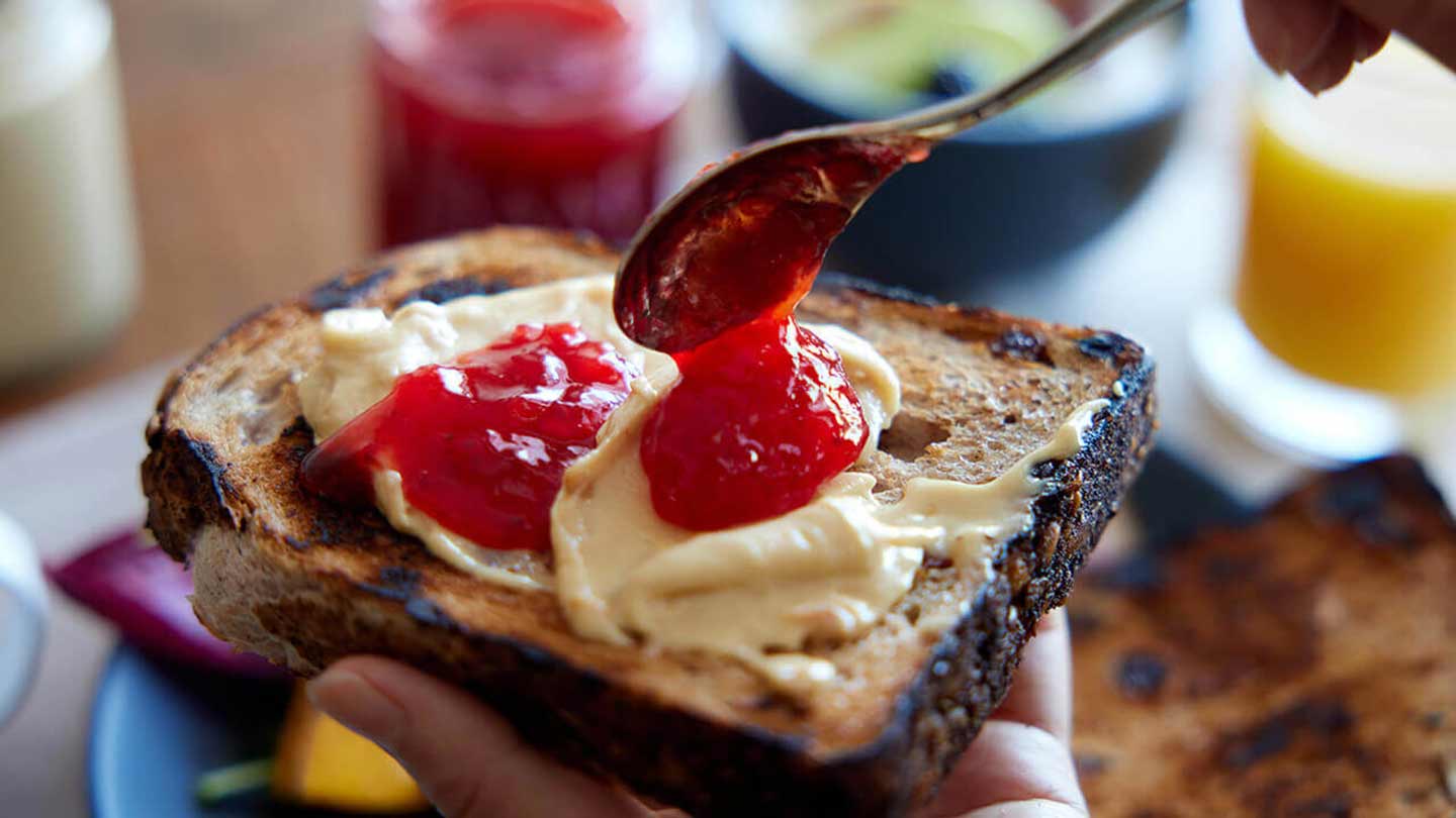 定番の味「PB&J」を朝食に1