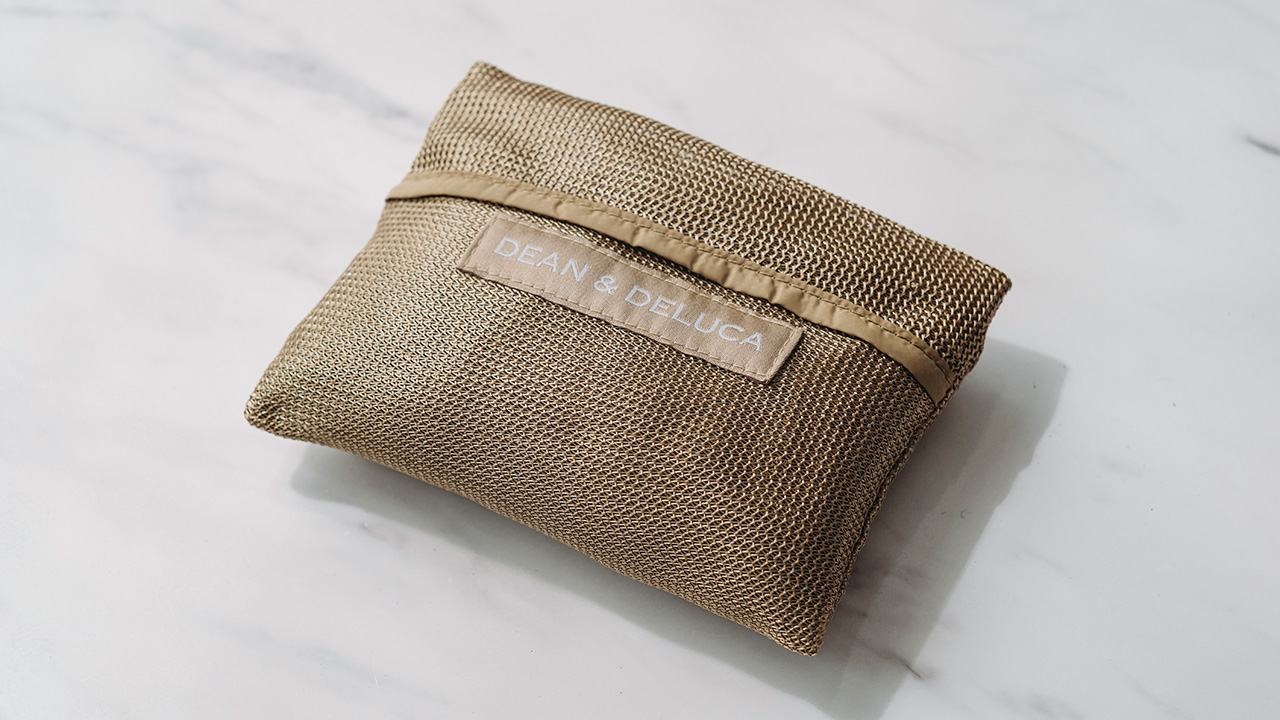 コンパクトに収納できるパッカブル仕様