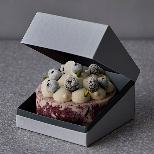 チーズアイスケーキ ブルーベリーとピスタチオ