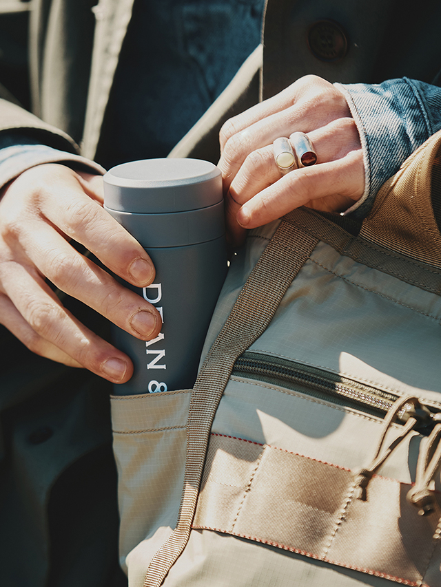 DEAN & DELUCA 特別仕様のサイドポケット