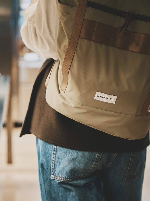 DEAN & DELUCA 特別仕様のサイドポケット