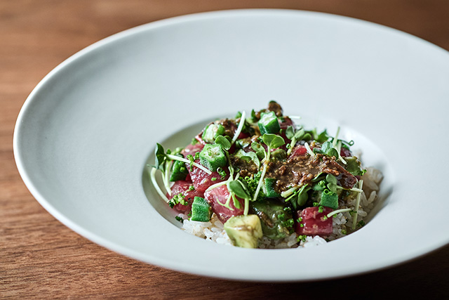 醤油黒麹 マグロ赤身のポキ丼