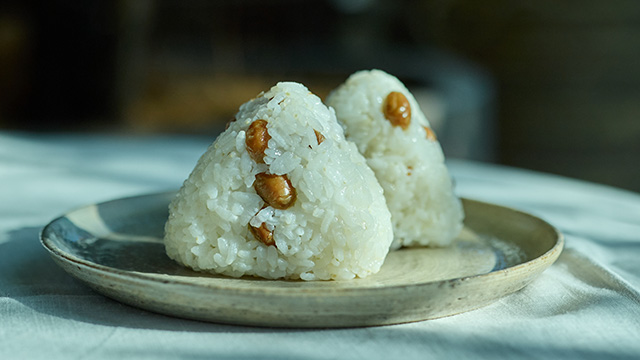 鶏もも肉と万願寺唐辛子のグリル