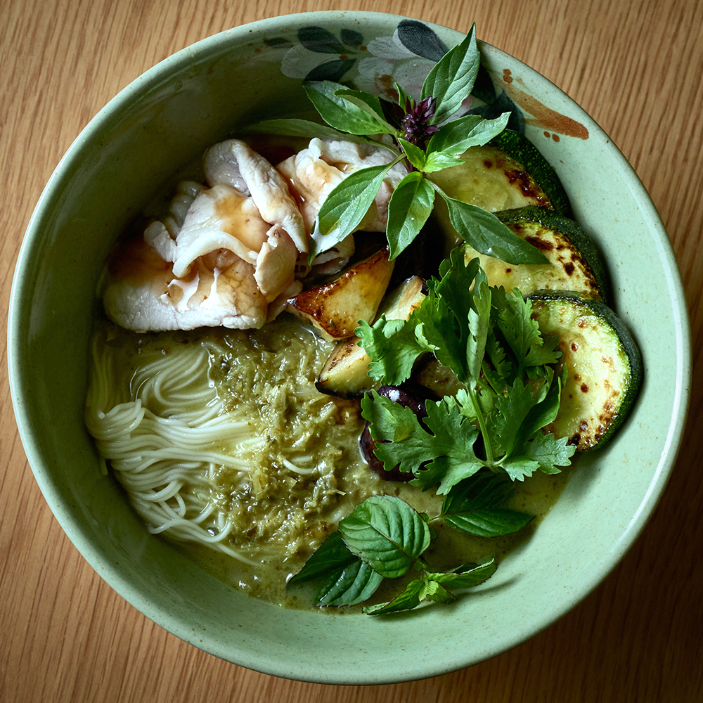 グリーンカレーのエスニック麺