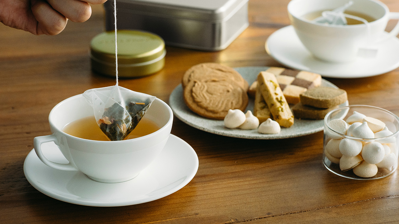 午（うま）にちなんだクッキー缶