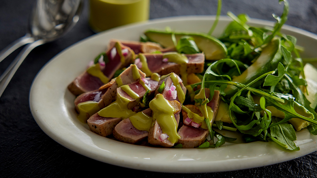 炙りマグロのカルパッチョ サラダ仕立て