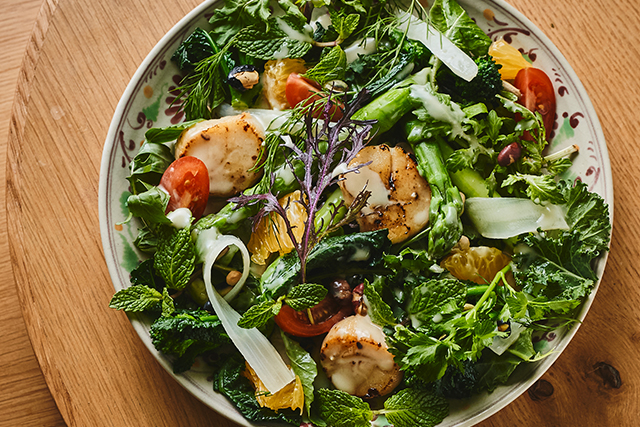 グリーンサラダ × ココナッツミルクとライムのシーザードレッシング