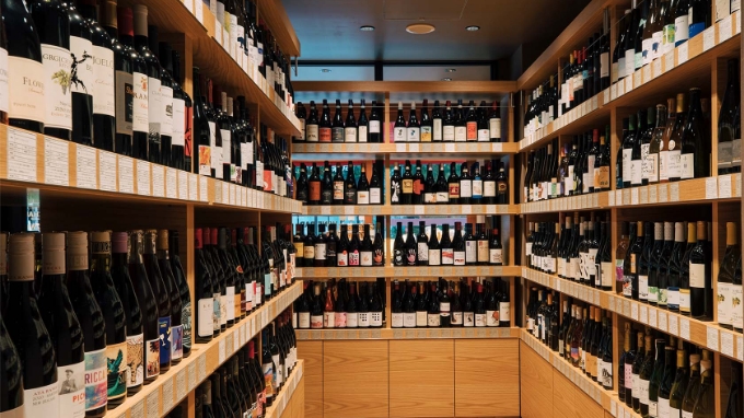 THE WINE STORE