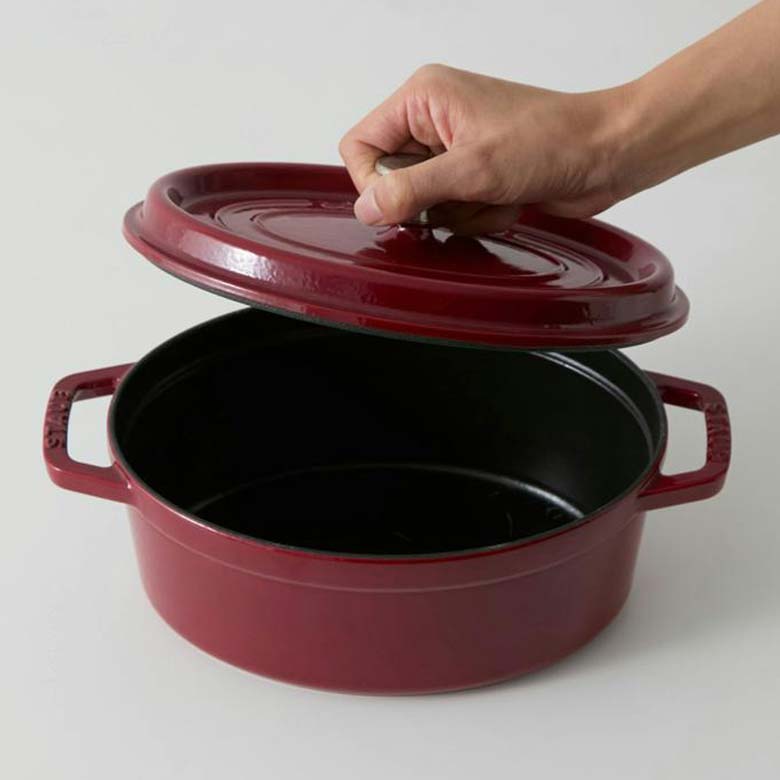 ストウブ ピコ・ココットオーバル23cm ボルドー| DEAN & DELUCA【公式】