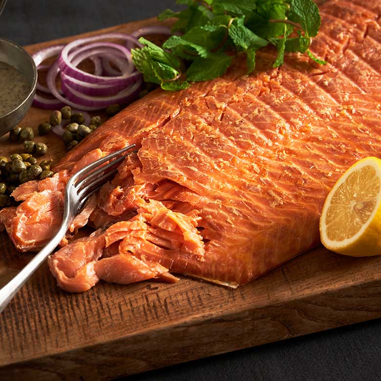 ホットスモークサーモントラウトフィレ 半身1~1.2kg│DEAN & DELUCA