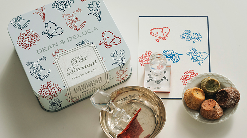 お菓子缶とクッキー缶